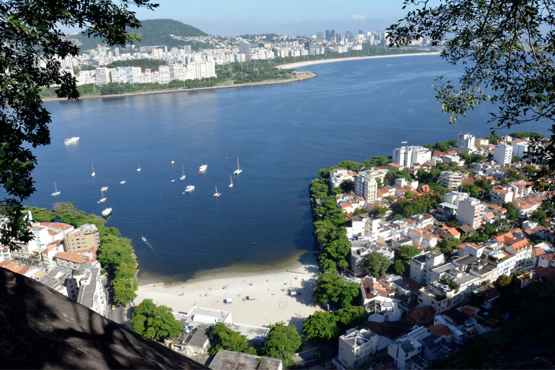 Rio de Janeiro: como é a trilha do Morro da Urca